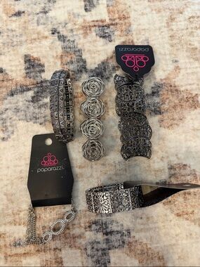 💫 Paparazzi Dark Silver Metal Adjustable Bracelet Set